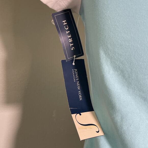 Jones New York Signature Women’s Small Polo Blue and White Shirt Sleeve-NWT Flaw - Picture 5 of 6